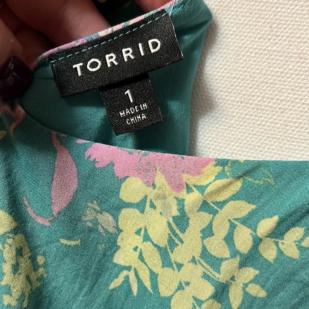 *SOLD on MERCARI Torrid Sophie Green floral swing cami w/adjustable straps - Picture 8 of 8